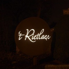 Rietlaer 5 (2) Whiskyz lichtreclame closeup